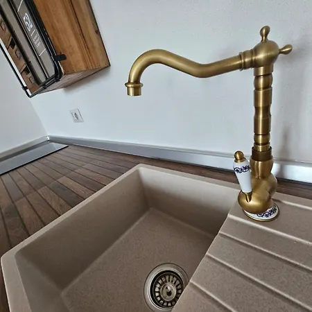 Vintage Village Bed & Breakfast *